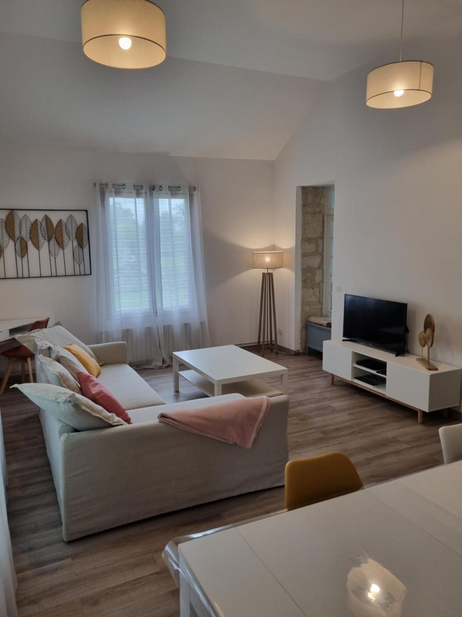Gite Du Grand Frene Orrouy Exterior foto